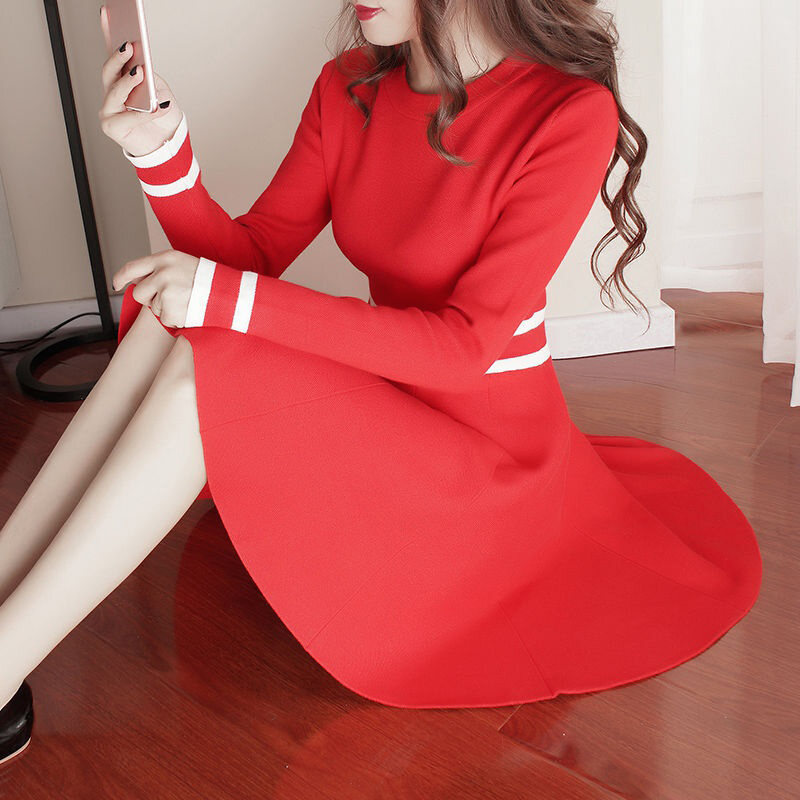 Váy Liền Dệt Kim Váy Chữ A Tôn Dáng Dễ Phối Áo Len Mẫu Dài Vừa Màu Đỏ Năm Mới Cạp Cao Mặc Trong Nữ Chúc Tết