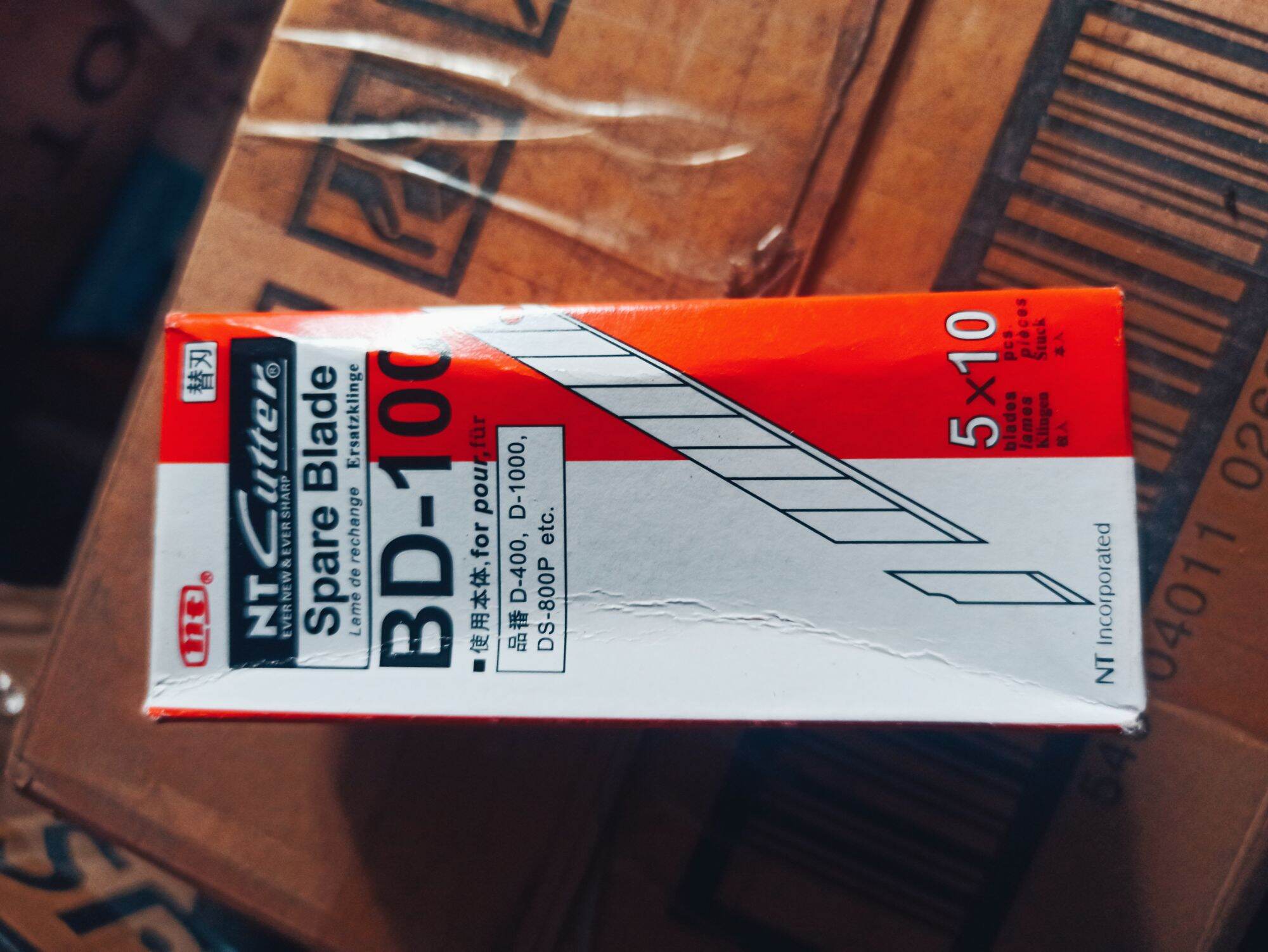 Hộp 50 cái lưỡi dao rọc giấy BD-100