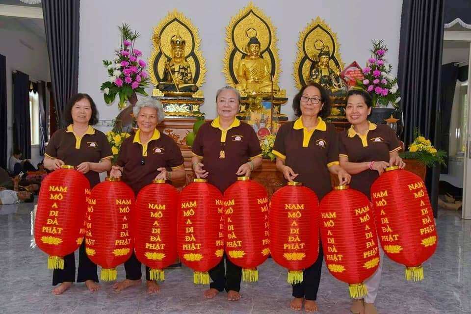 LỒNG ĐÈN A DI ĐÀ PHẬT VẢI LỤA- TREO NGOÀI TRỜI