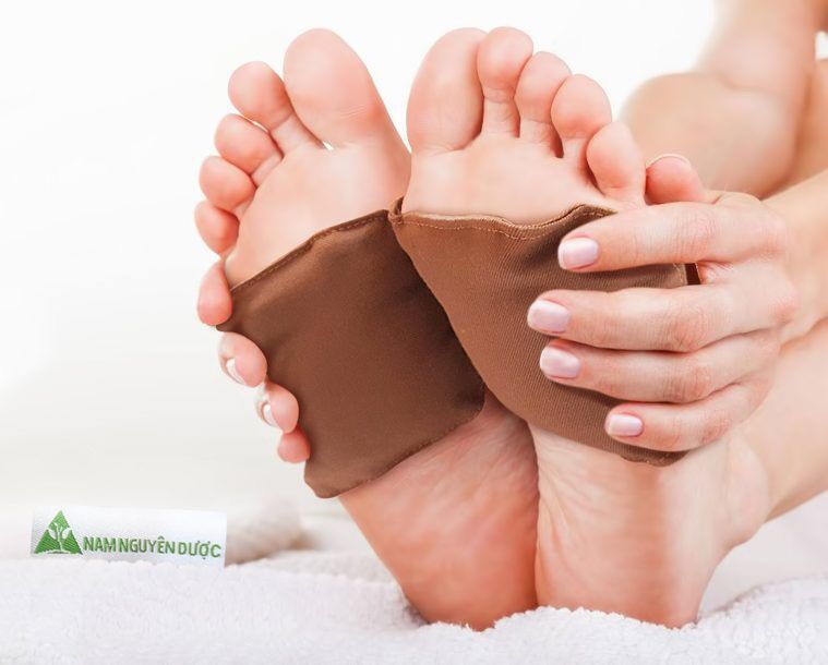 Túi chườm lòng bàn chân thảo dược NAM NGUYÊN DƯỢC làm nóng bằng lò viba