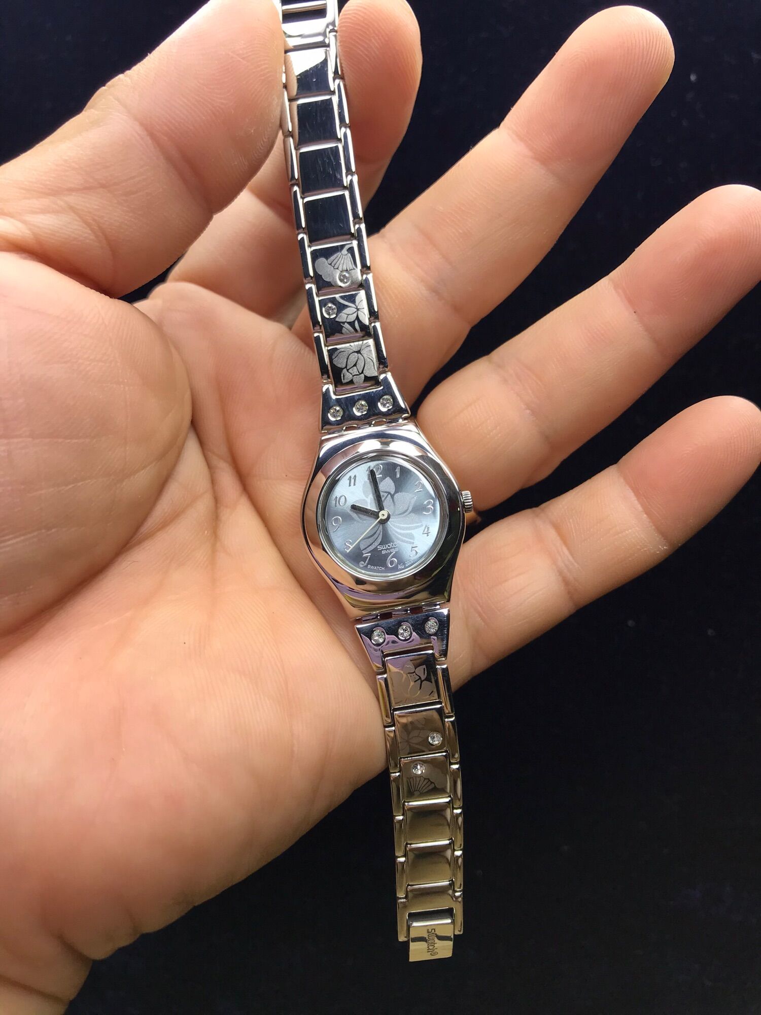 💕Đồng hồ Si Nữ hiệu Swatch Swiss Thụy Sĩ🇨🇭