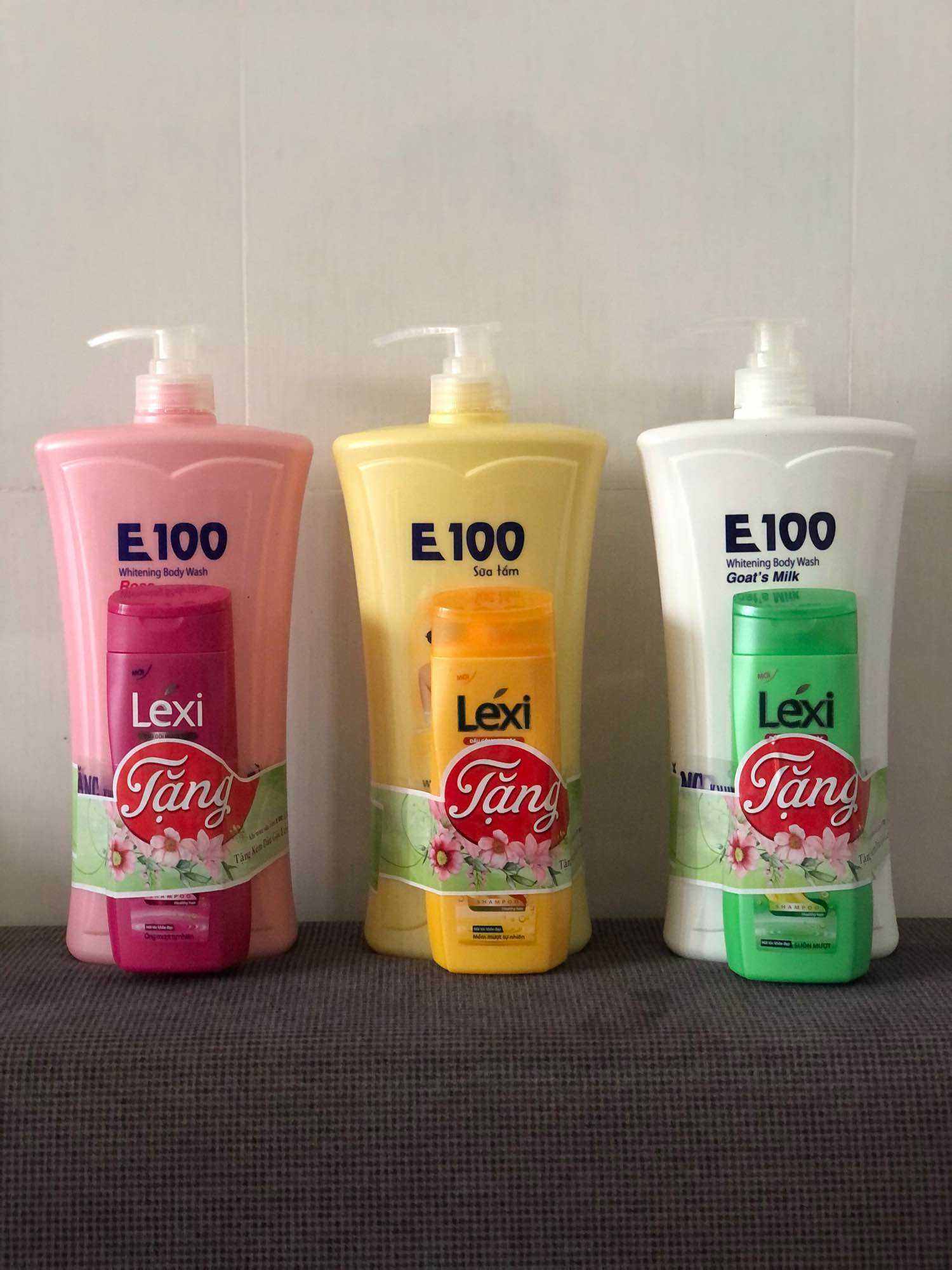 Sữa tắm E100 1200ml tặng kèm dầu gội Lexi 150g