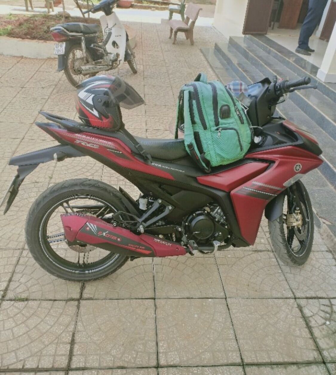 ỐP BÔ VÀ CHỤP ĐÍT BÔ EX 155 - MÀU ĐỎ NHÁM