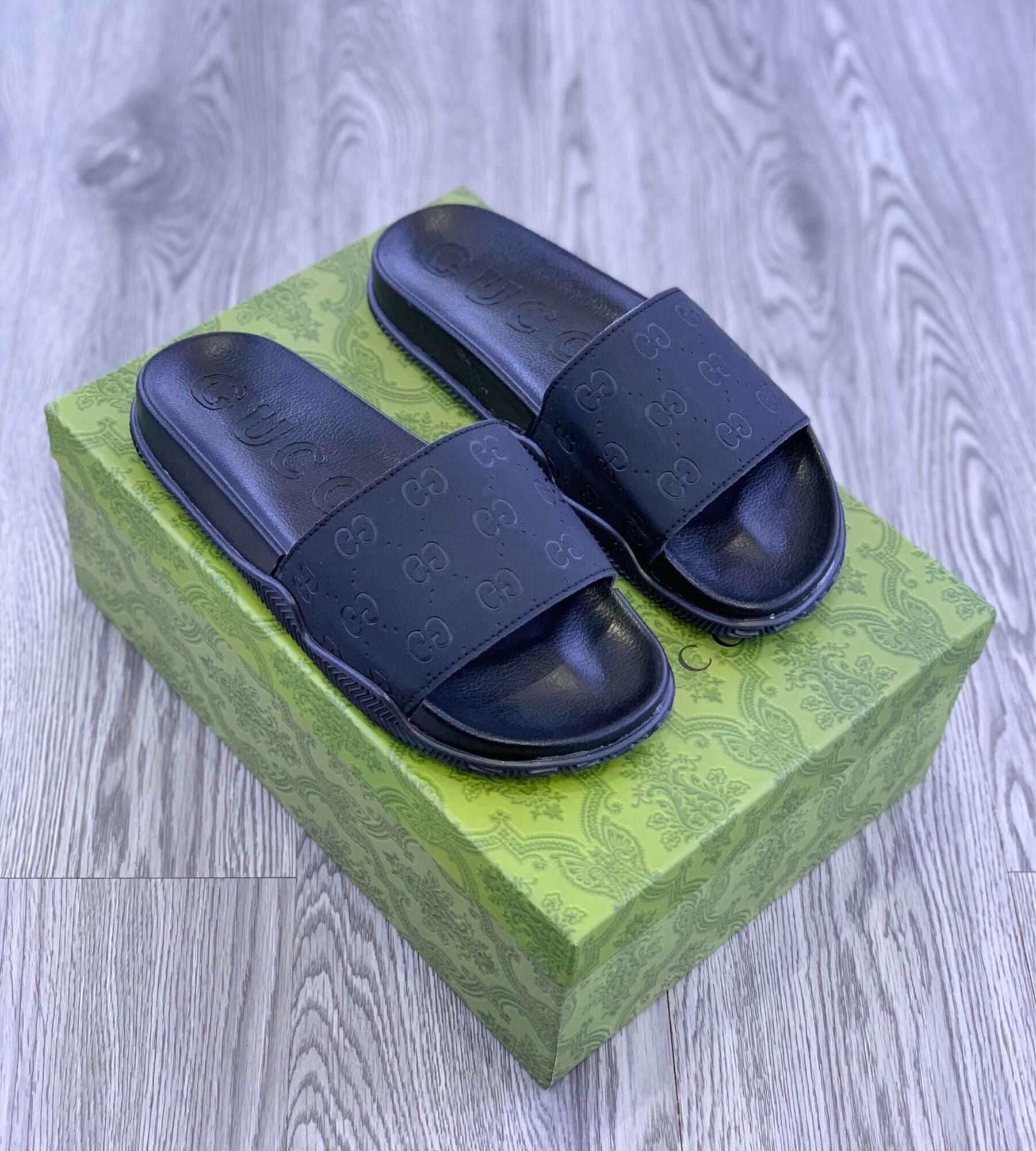 Dép gucci