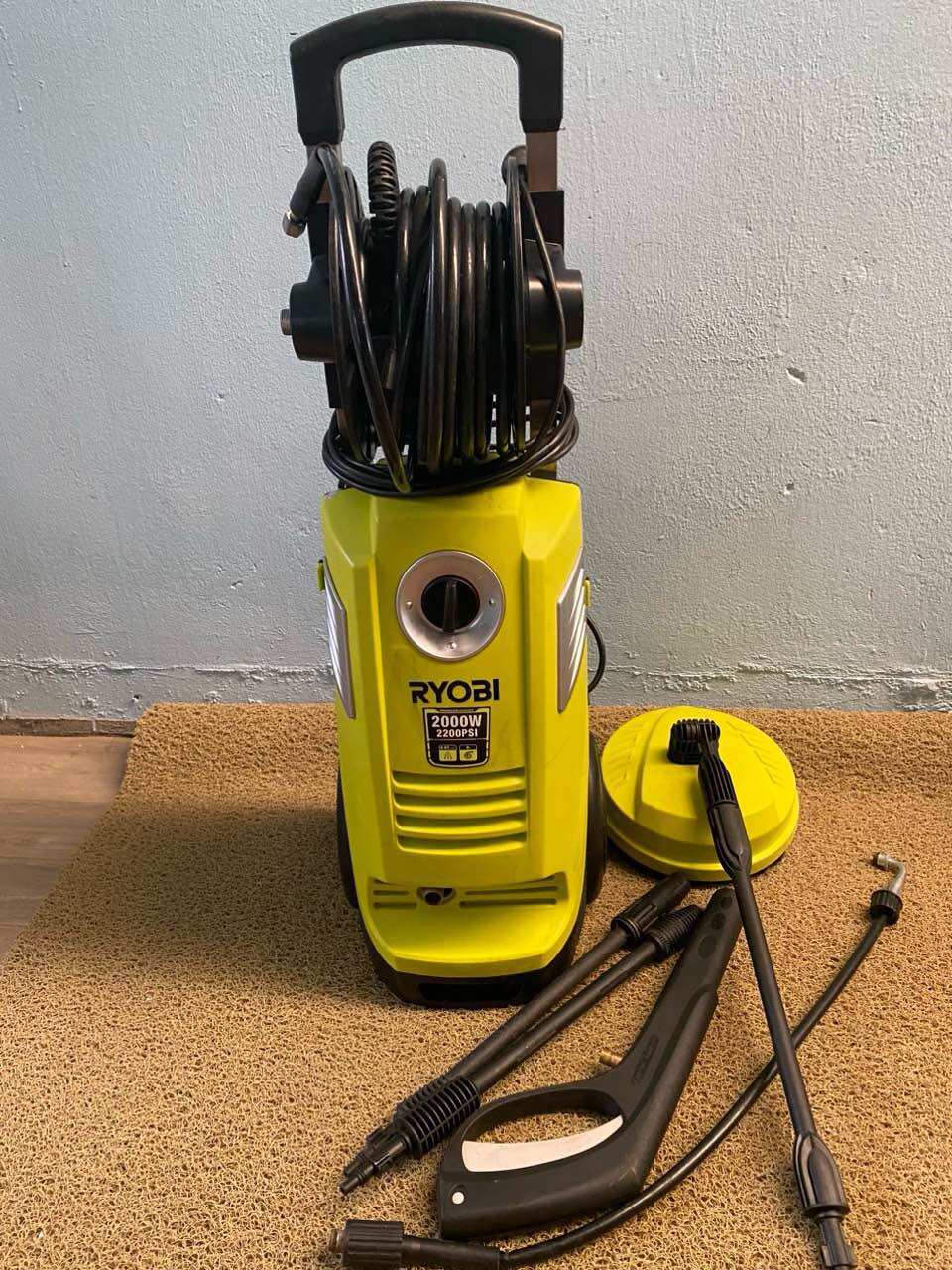 Máy Rửa Xe Ryobi 2000W