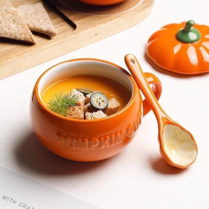 Bát sứ hình bí ngô có nắp kèm thìa