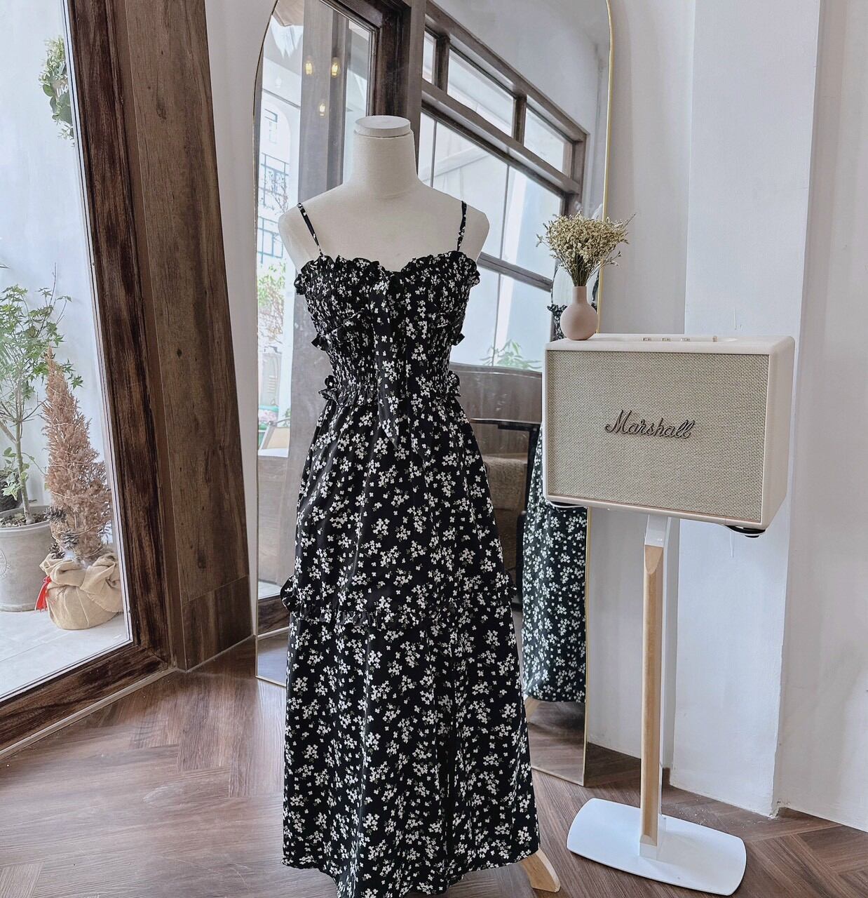 ĐẦM 2 DÂY MAXI HOA ĐEN XẺ TÀ