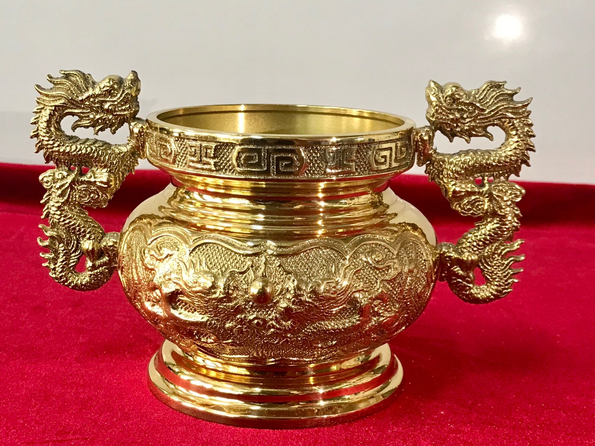 Bát hương đồng quai rồng số 1 vĩnh tiến cao 11cm