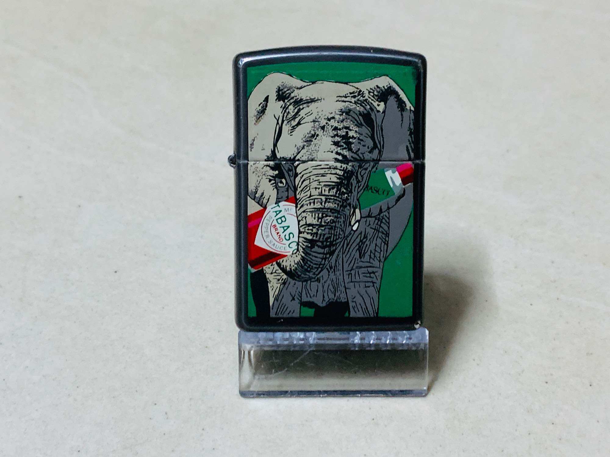 Đế Mica trưng bày zippo