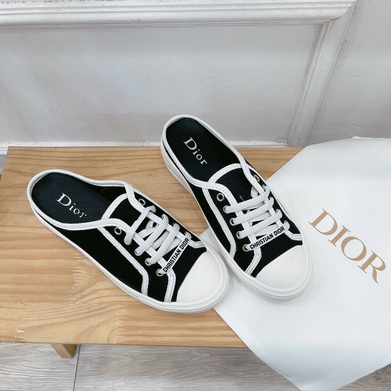 Giày Dior Nữ siêu cấp Oblique LowWalknDior họa tiết màu đen