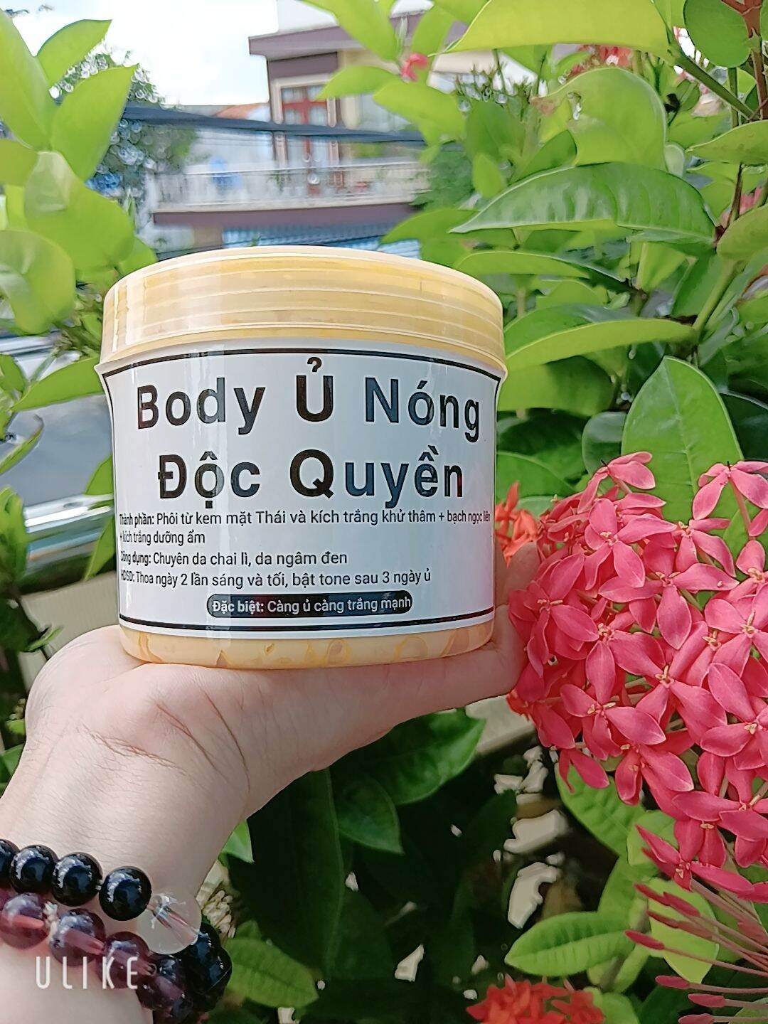 BEST SELLER KEM ĐẶC. BODY Ủ NÓNG ĐỘC QUYỀN. CỐT Ủ THÁI.[TRẮNG BẠCH] kem tẩy mạnh, mấy chị mặc áo khoác ủ kem giúp em nha.