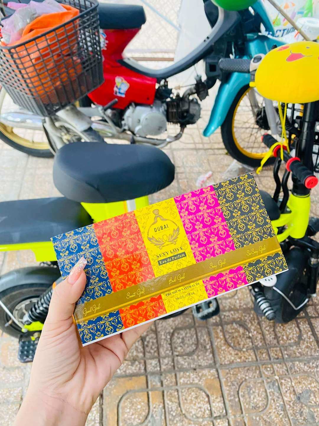 Nước hoa vùng kín dubai 5 chai siêu thơm