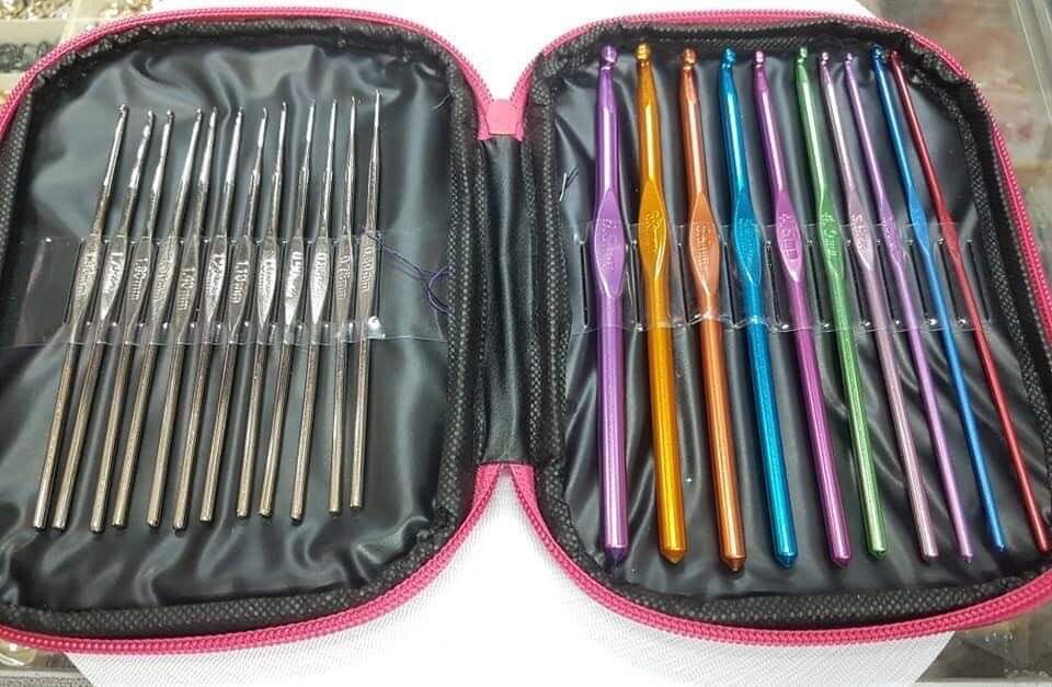 Trộn bộ 22 cây móc 22 cỡ đủ để móc tất cả các loại len sợi từ nhỏ đến lớn