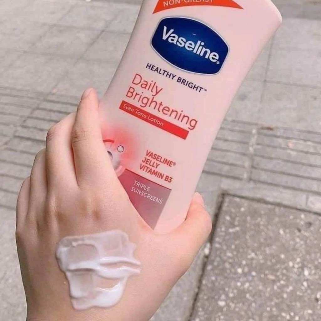 Dưỡng thể VASELINE 725ml dưỡng ẩm trắng hồng Mỹ