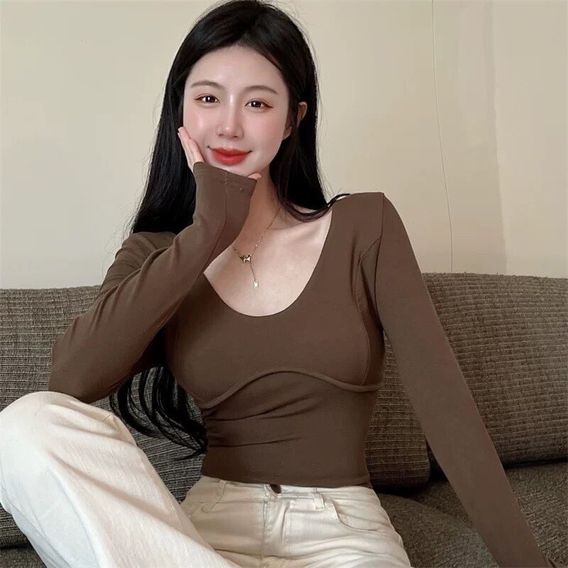 Áo tay dài cổ tim có đường viền BG