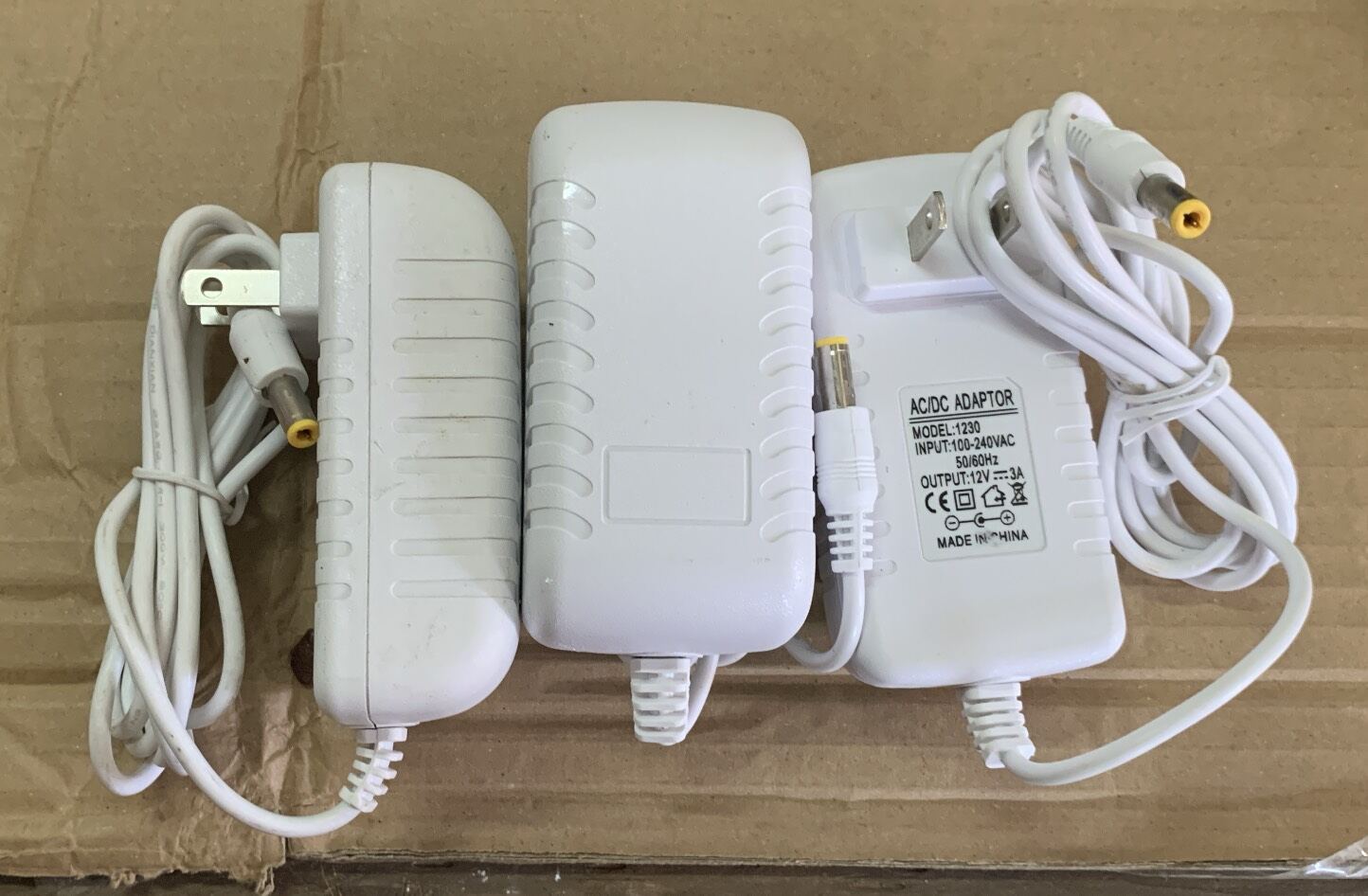Dung cho đen led adter 12v3a bao hanh 24 thang