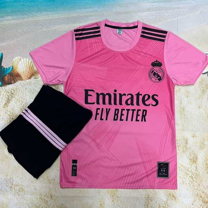 Bộ thể thao (size 24) bé từ 19-22kg.