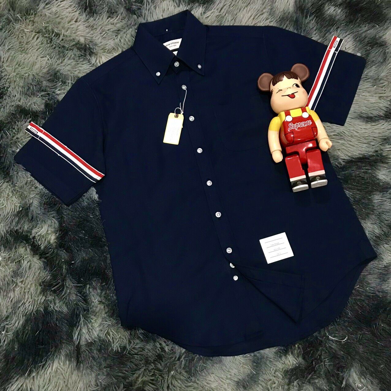 Sơ mi Thom Browné tay ngắn xanh navy viền tay