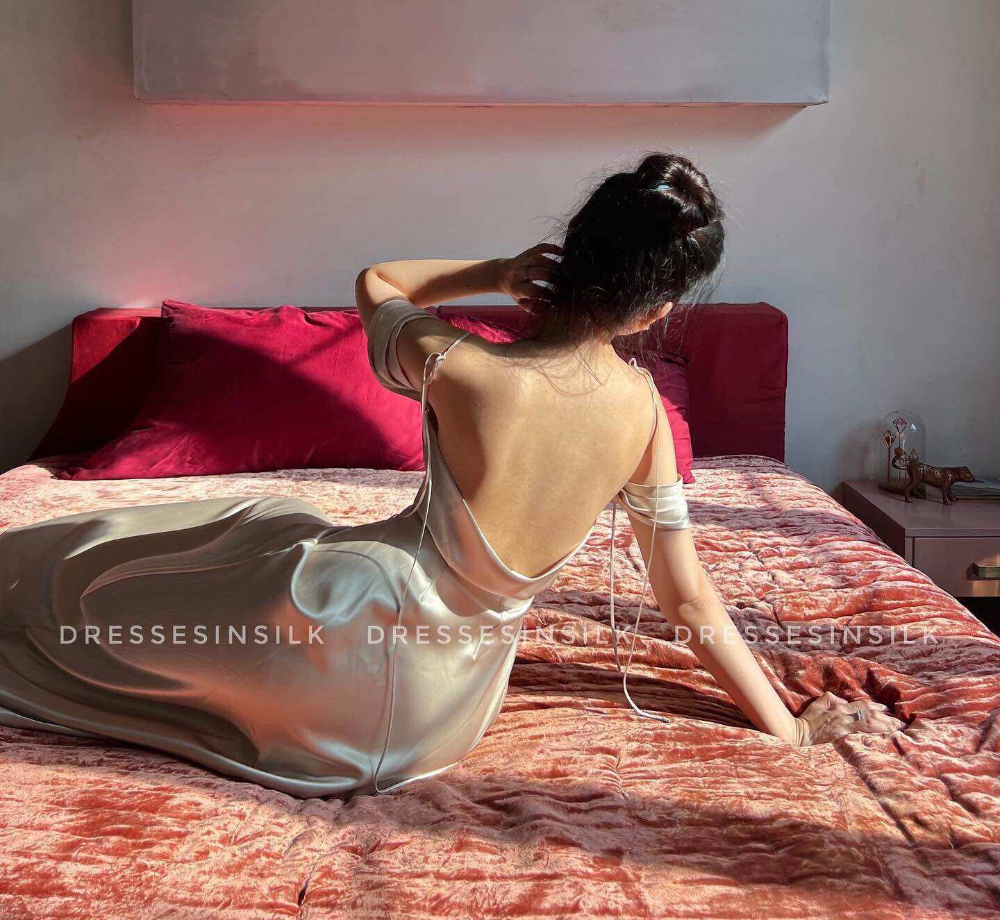 Đầm Lụa Rớt Tay Đỗ Lưng