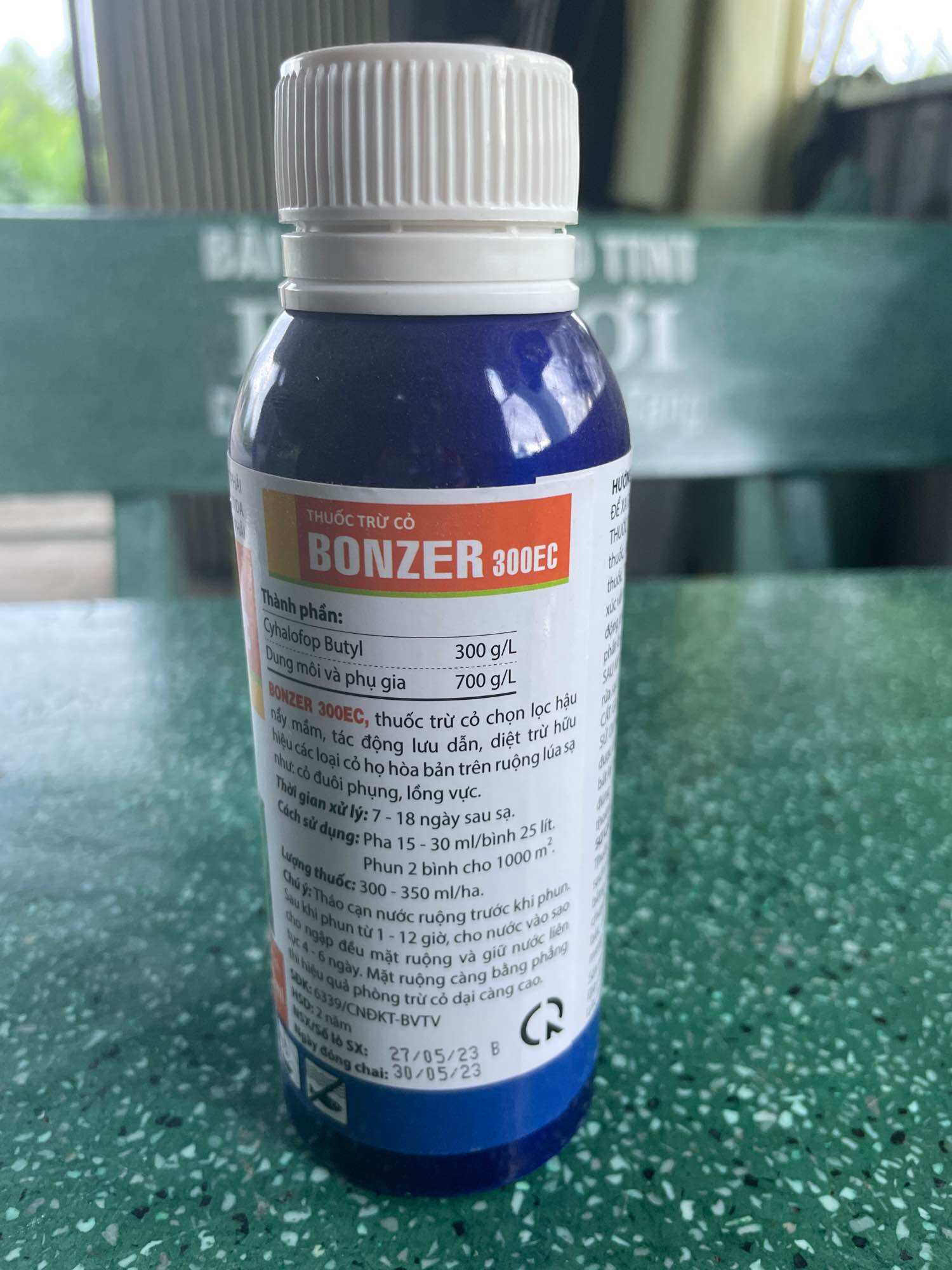 Thuốc trừ cỏ bonzer 300ec