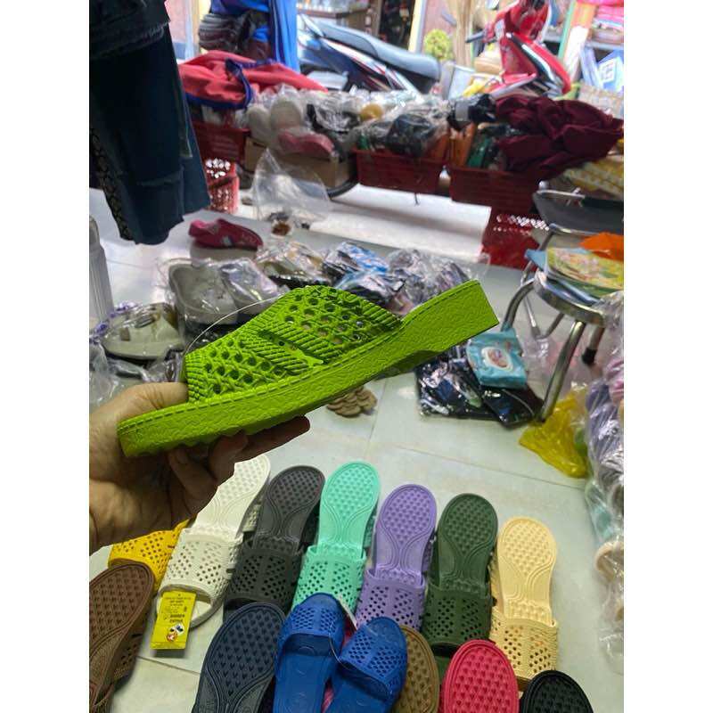 Dép tổ ông đủ màu mềm dẻo đủ size 35-43 dày vừa không mỏng hàng đẹp nha
