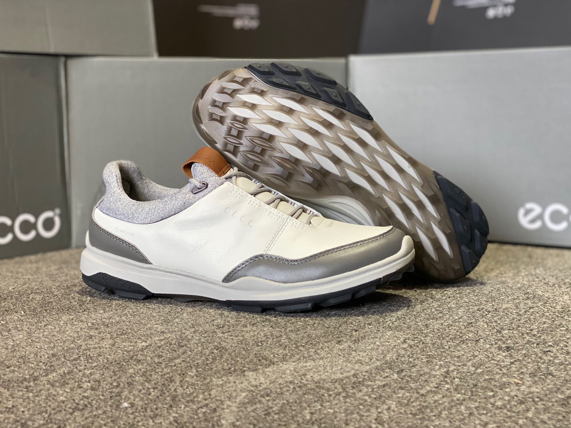 Giày golf nam ecco m golf biom hybrid 3-white/grey