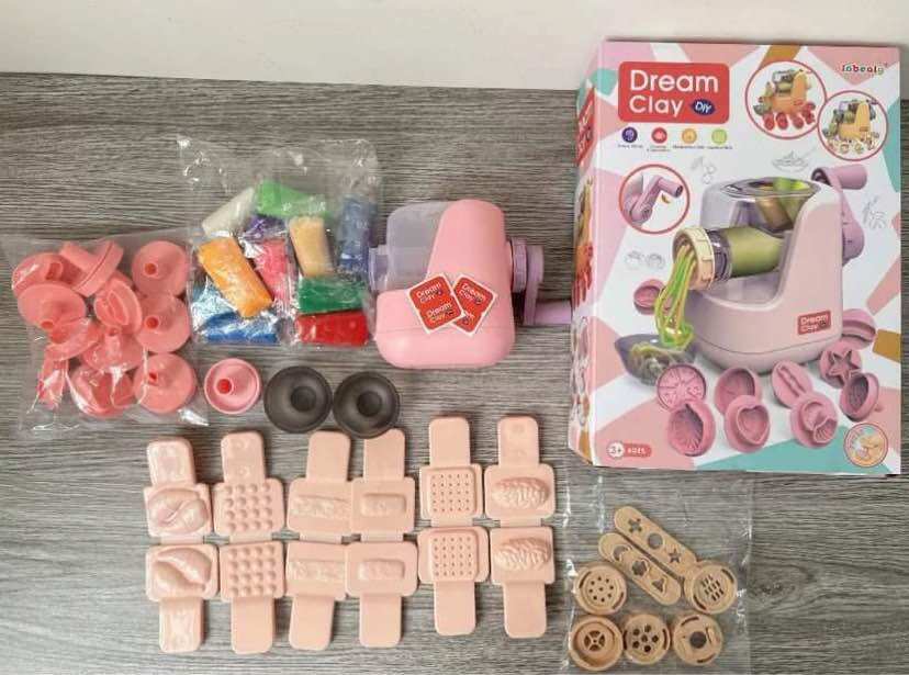 Đồ chơi máy trộn đất sét