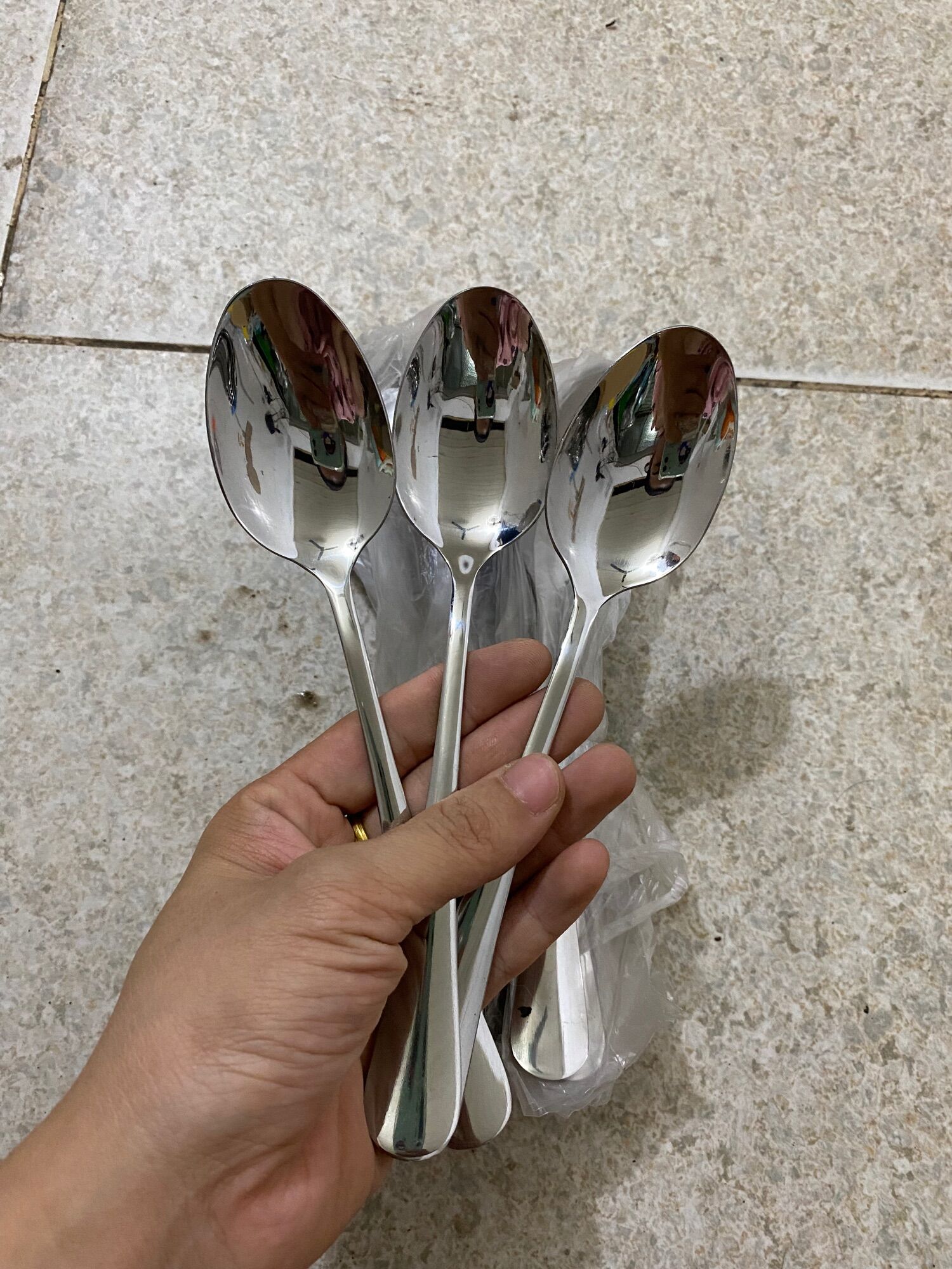 Thìa ăn cơm, ăn sup màu bạc sang trọng size 20cm