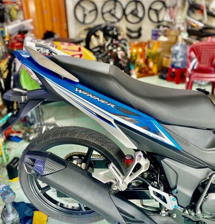 tem winner hayabusa xanh trắng