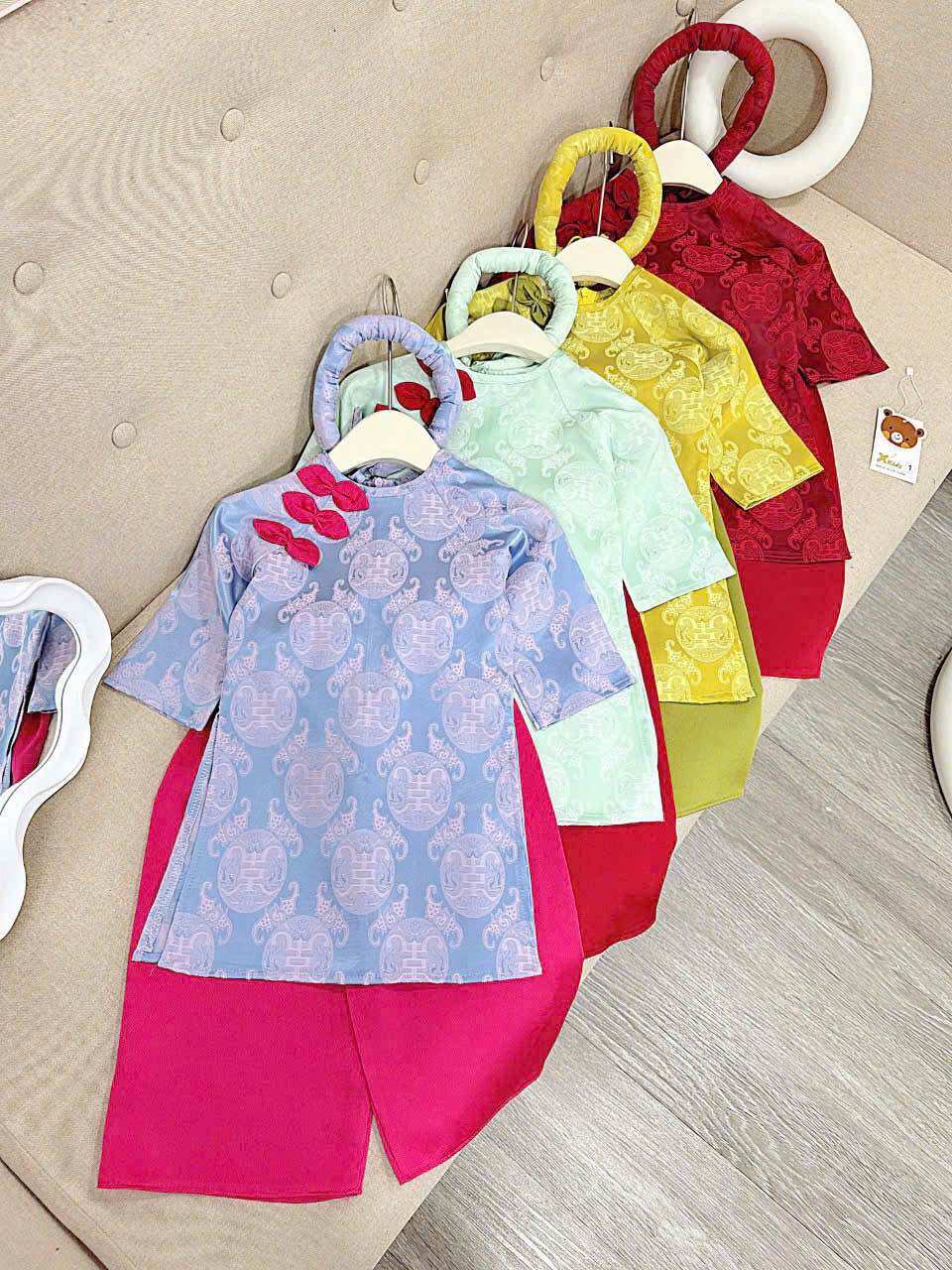 Set Bộ Áo Dài Cách Tân Vân Hoa Siêu Xinh Bé Gái Kèm Mấn
