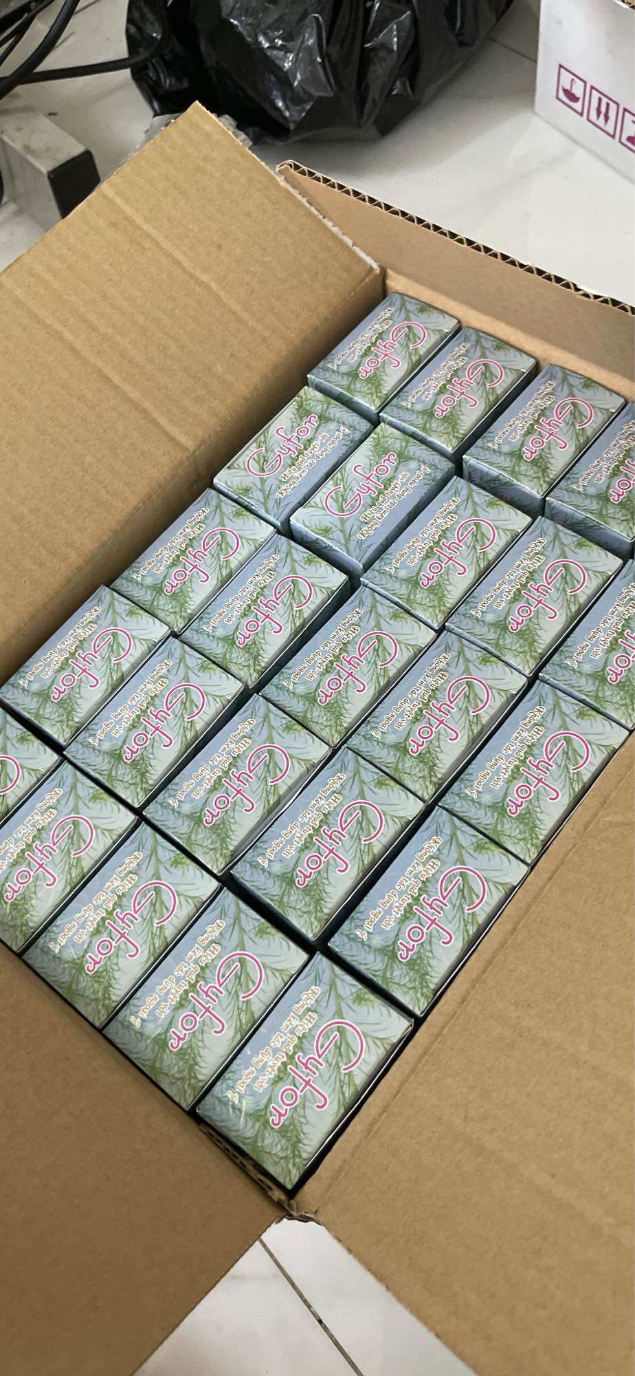 Dung dịch vệ sinh (Gel rửa phụ khoa) kháng khuẩn Thảo dược- GYFOR