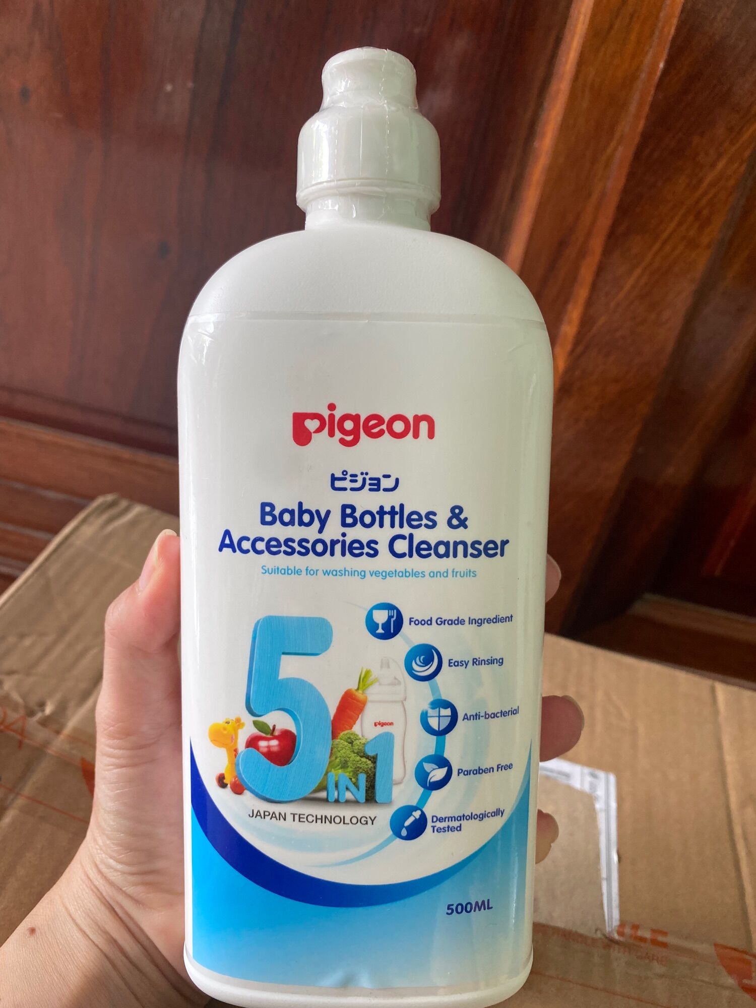 Nước rửa bình sữa và rau củ quả Pigeon 500ml