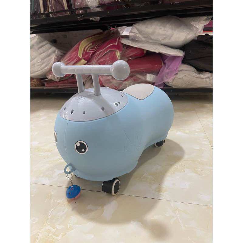 Xe chòi chân có nhạc hình hạt đậu cho bé từ 1 đến 3 tuổi hkm của sữa Vitadairy