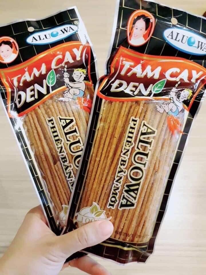 Snack que tăm cay đen Aluowa 93k/ bịch 50 gói
