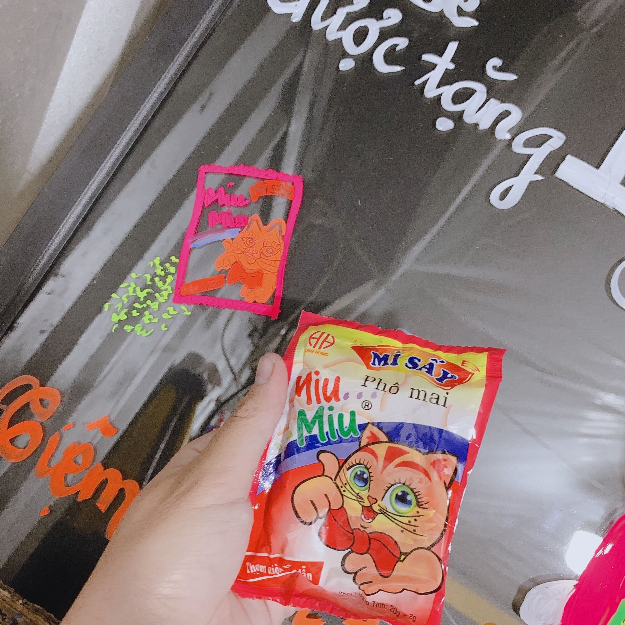 1 bịch 50 gói mì trẻ em tuổi thơ