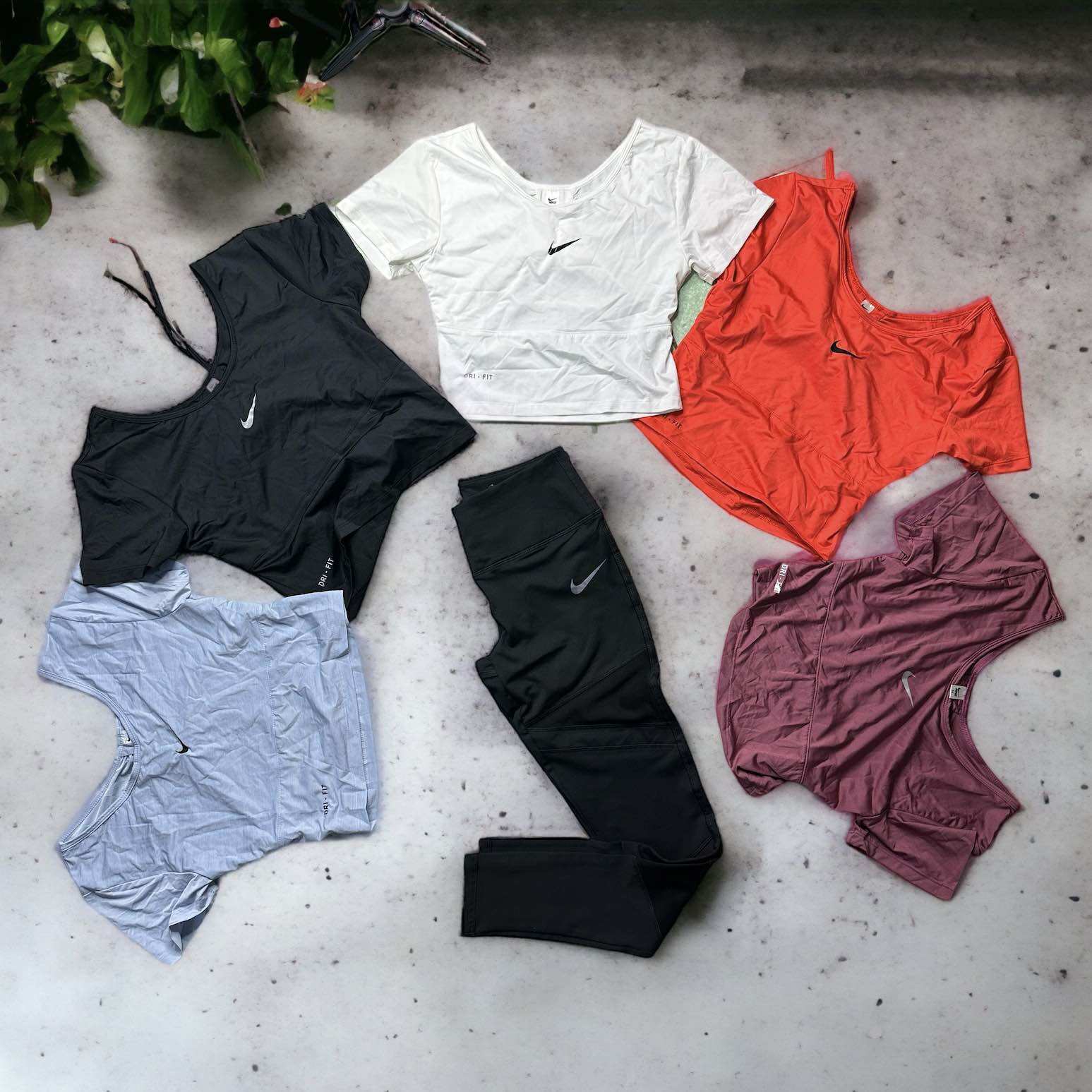 Áo croptop dây rút