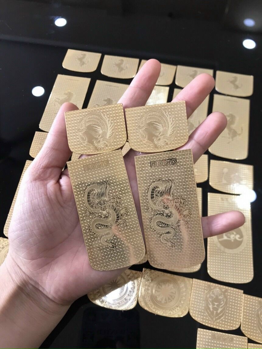 Miếng da dán điện thoại nokia 8800(hình rồng)