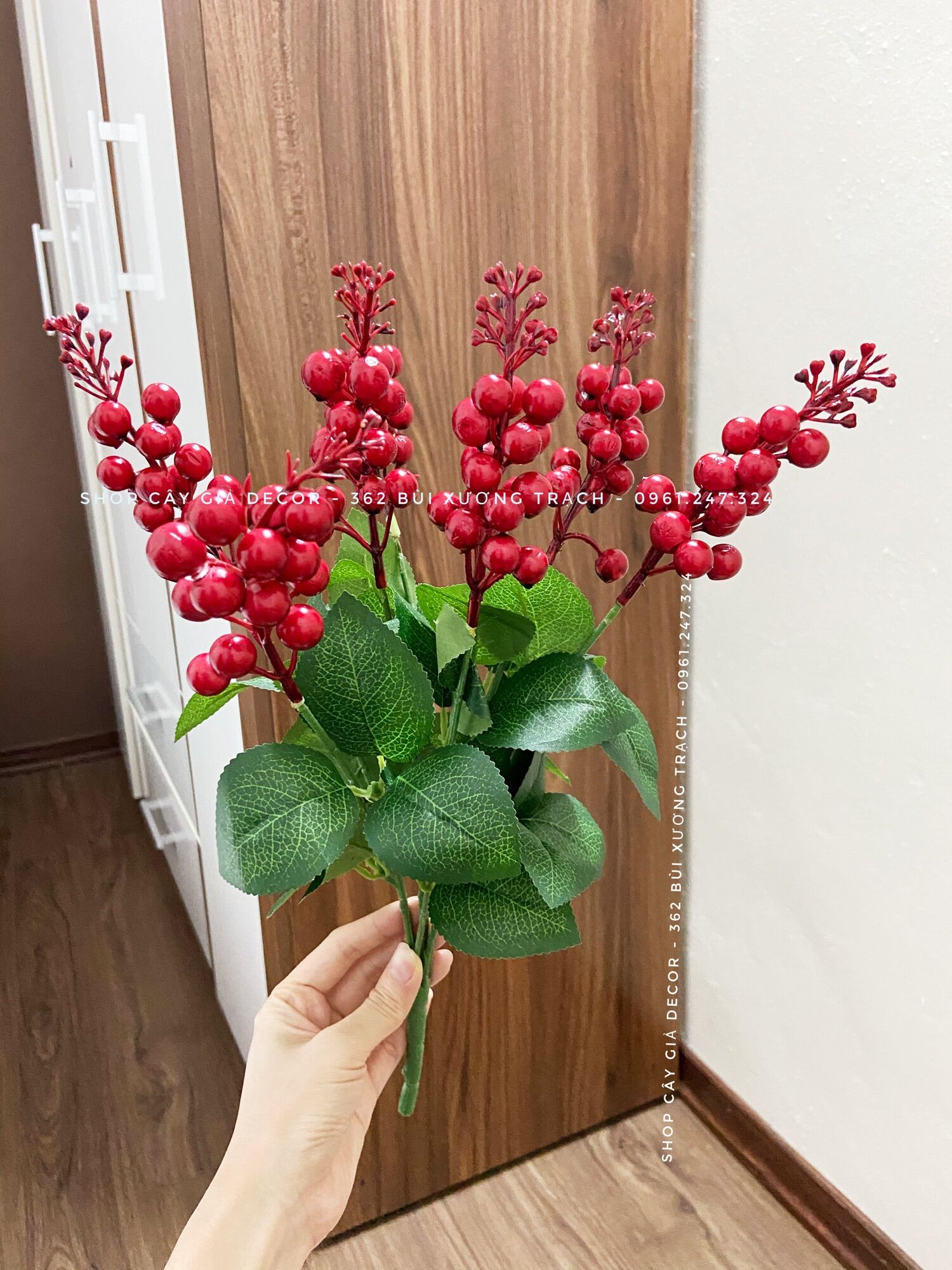 Cụm sơ ri đỏ ( cụm đào đông) giả - cụm điểm