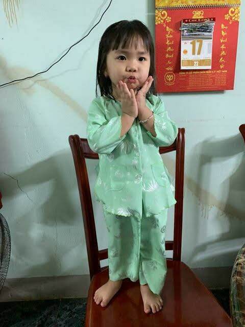 Bà ba gấm lá tre cho bé gái