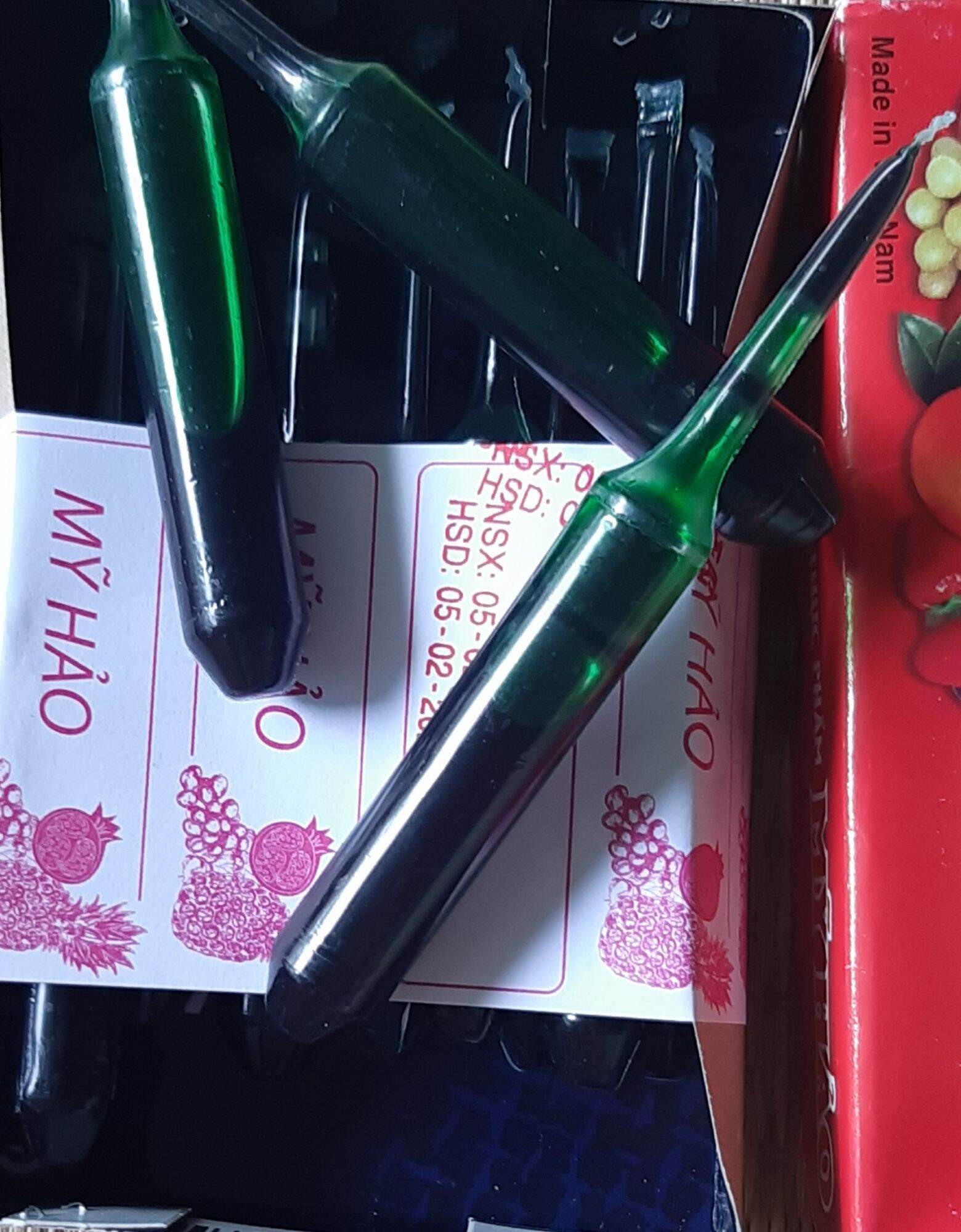 3 ống màu dạng nước mỹ hảo