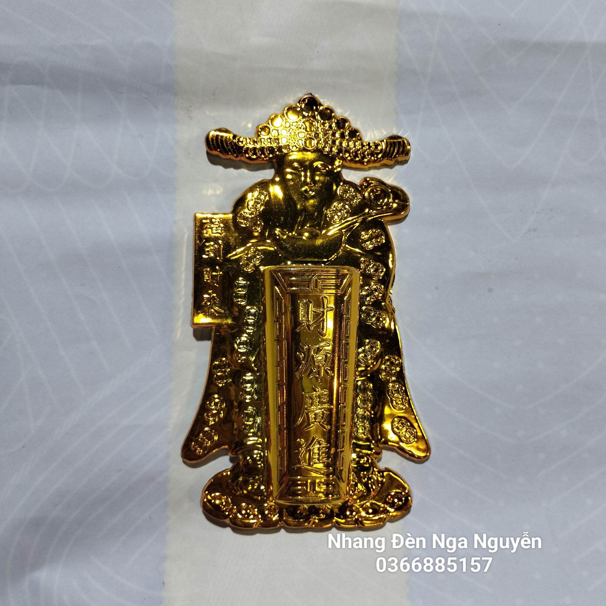 Cắm nhang dán tường