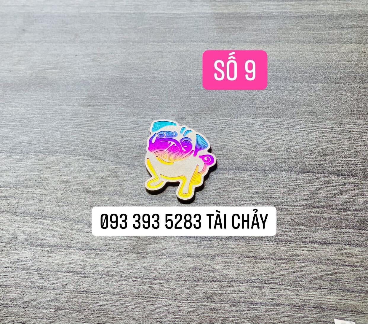 Tem titan mèo thần tài