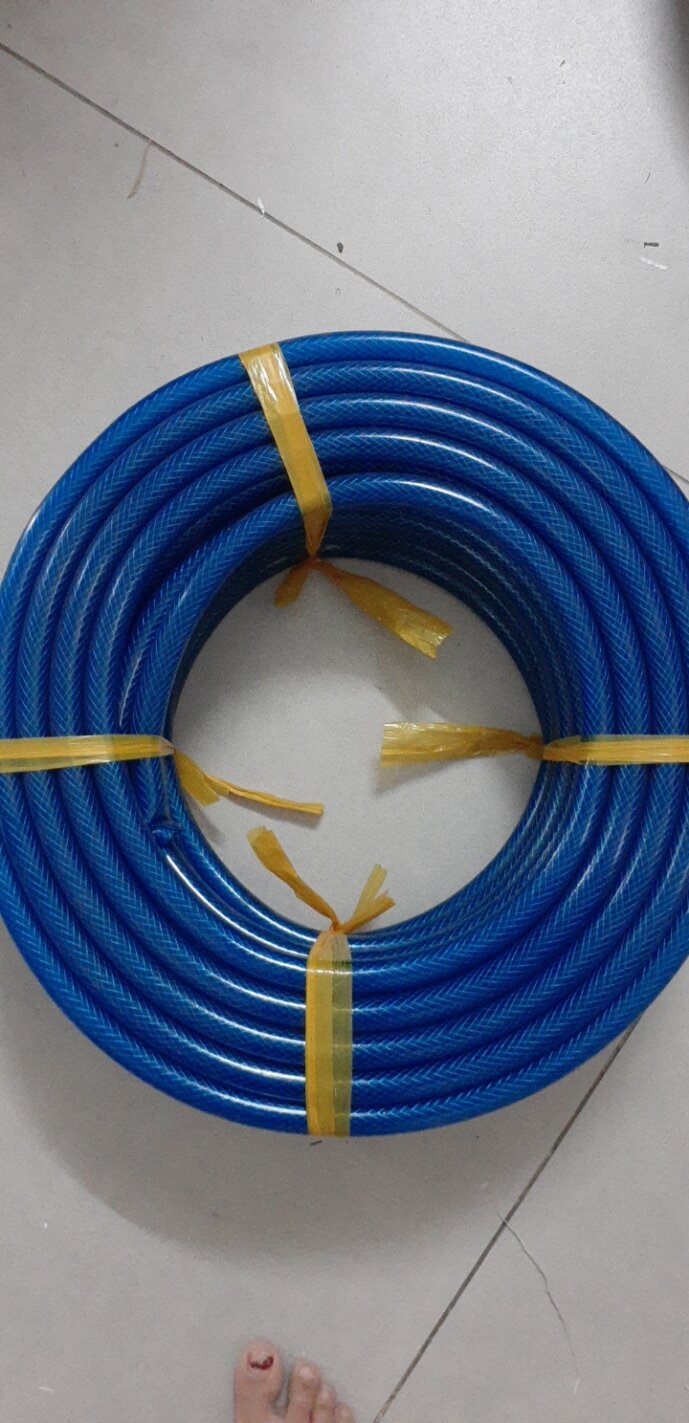 1 cuộn 10m ống dẫn nước màu xanh phi 21, phi 27. ống lưới dẻo màu xanh giá rẻ npp.