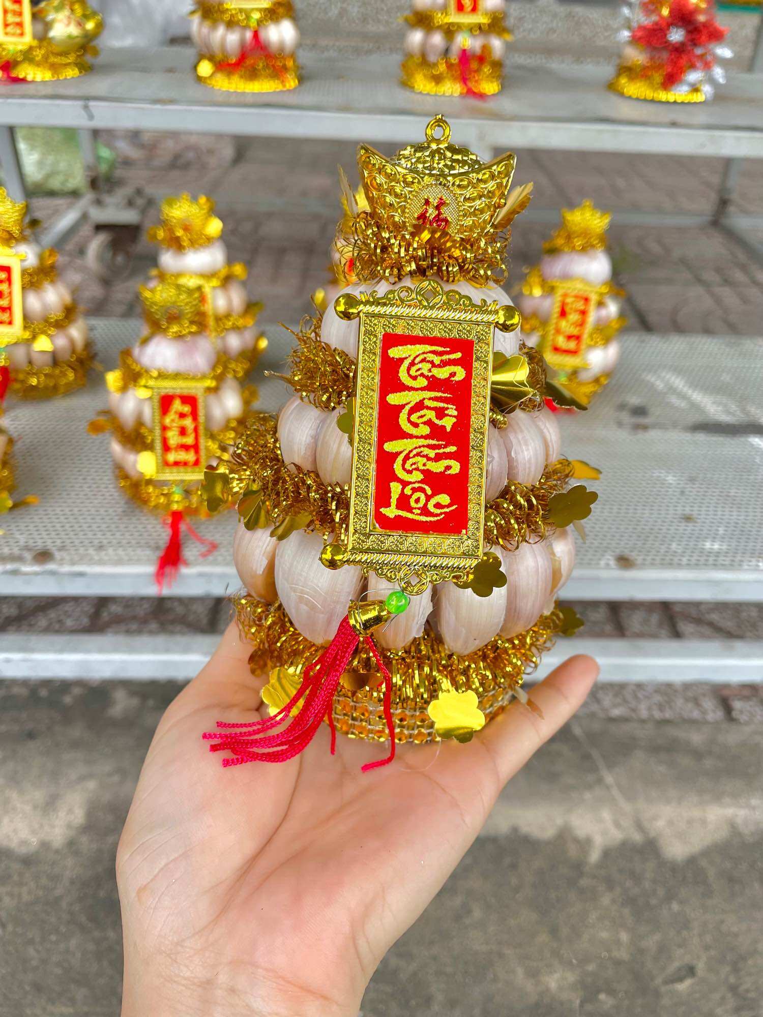 Tháp tỏi thần tài thổ địa tài lộc