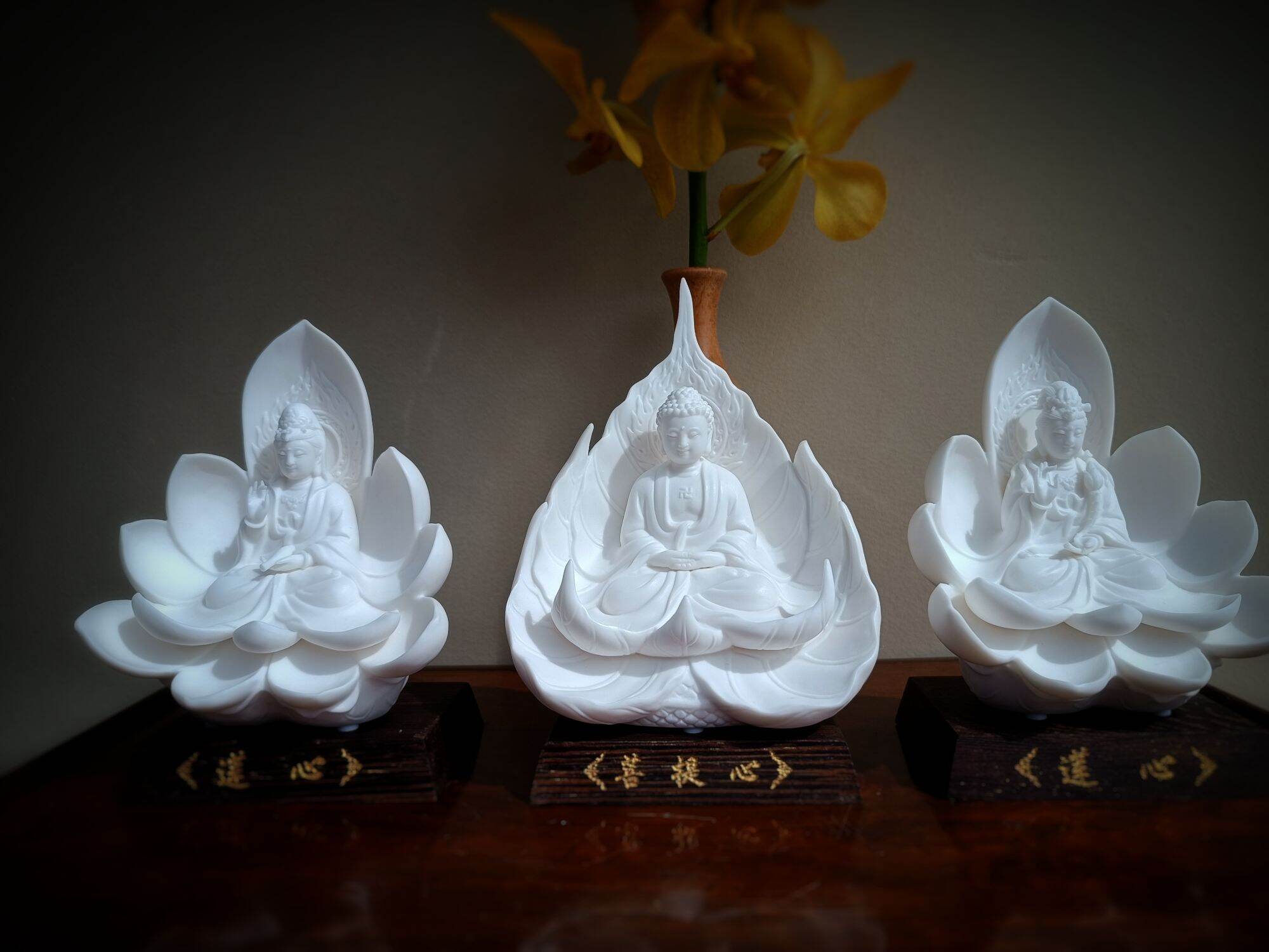 Tượng Phật trang trí phòng khách, phòng thờ nhỏ