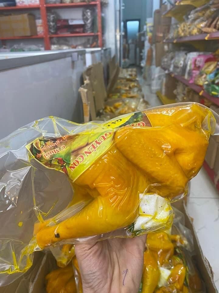 1 con GÀ RI Ủ MUỐI NGUYÊN CON (giao liền)