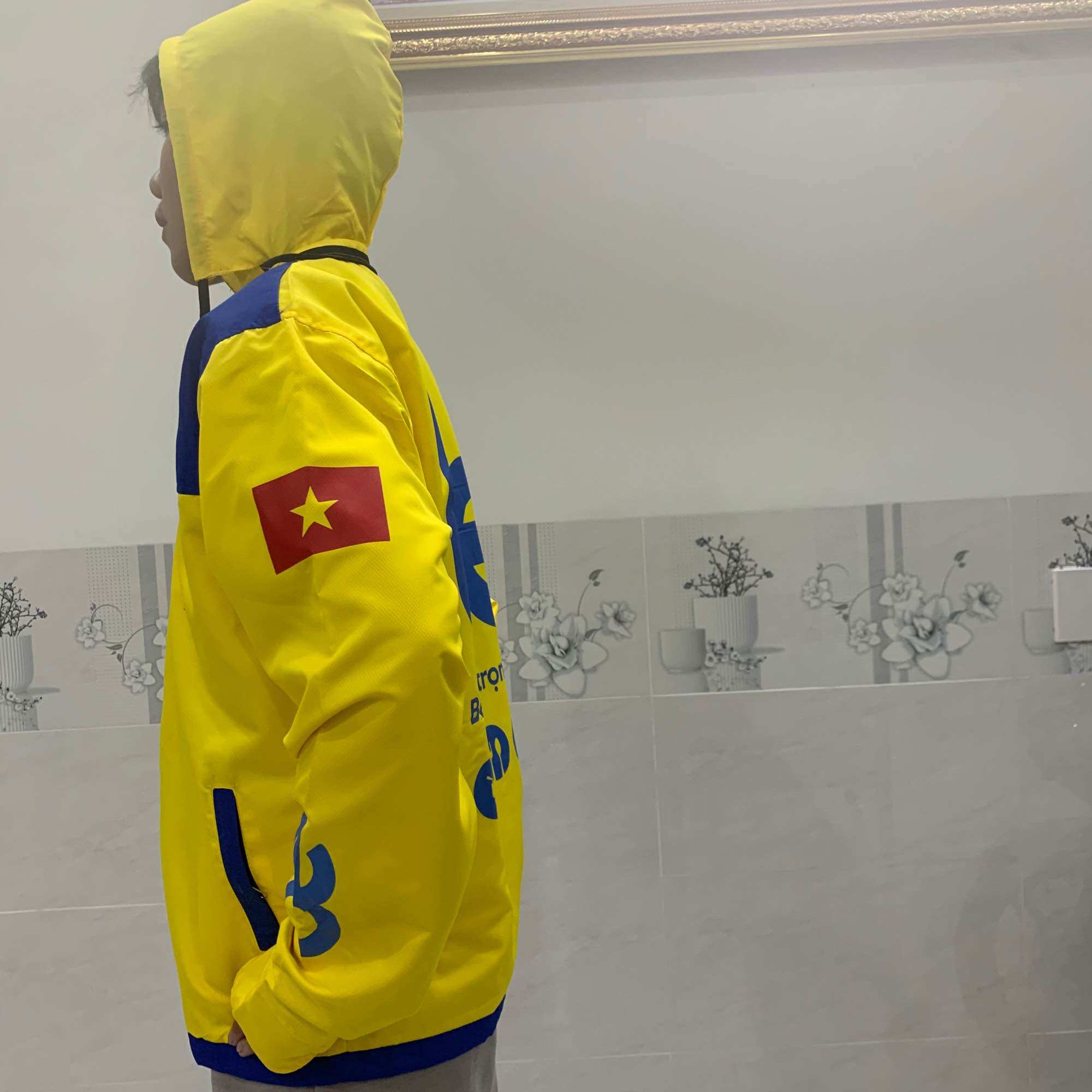 Áo khoác be vải đẹp chất lượng