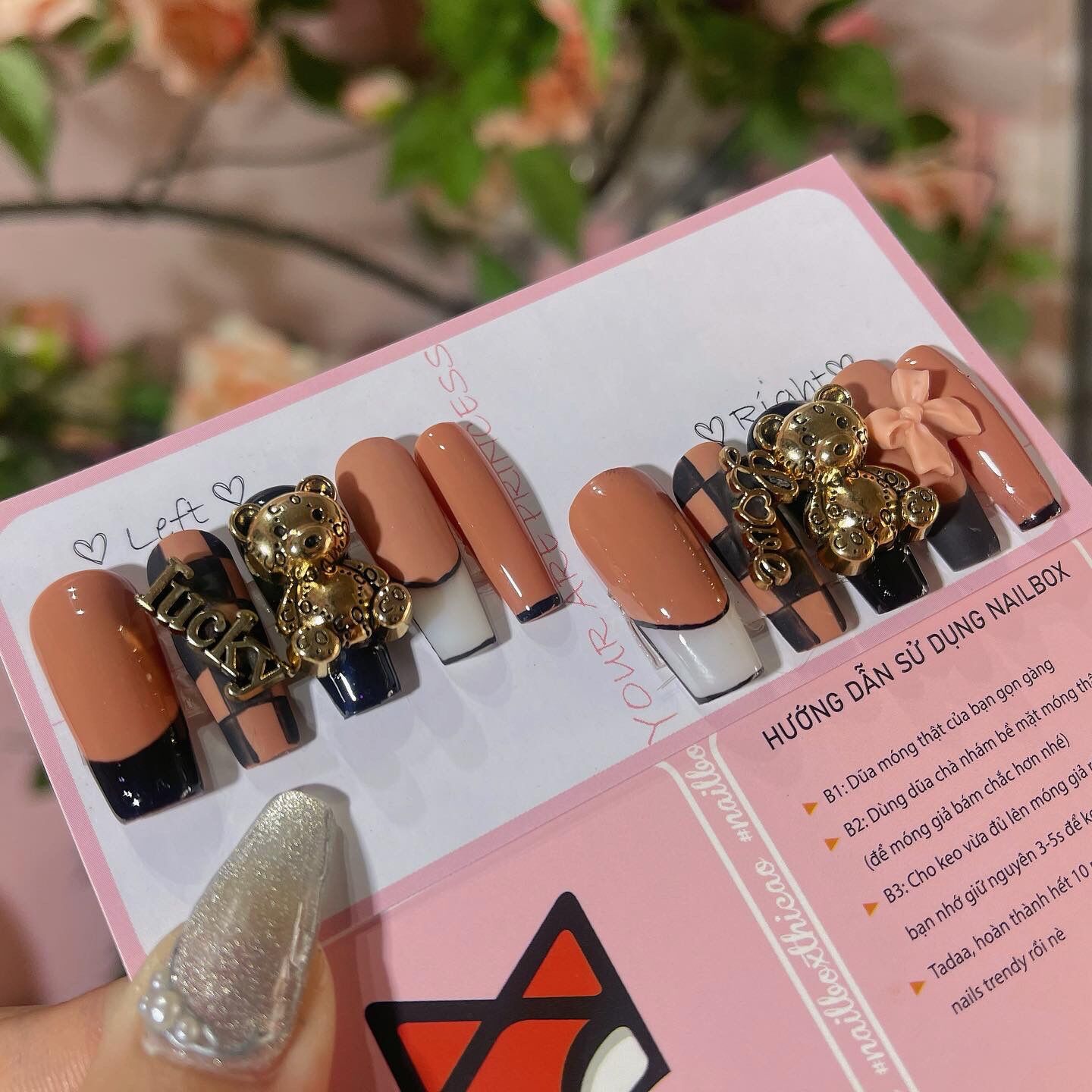 [Nails Box]
