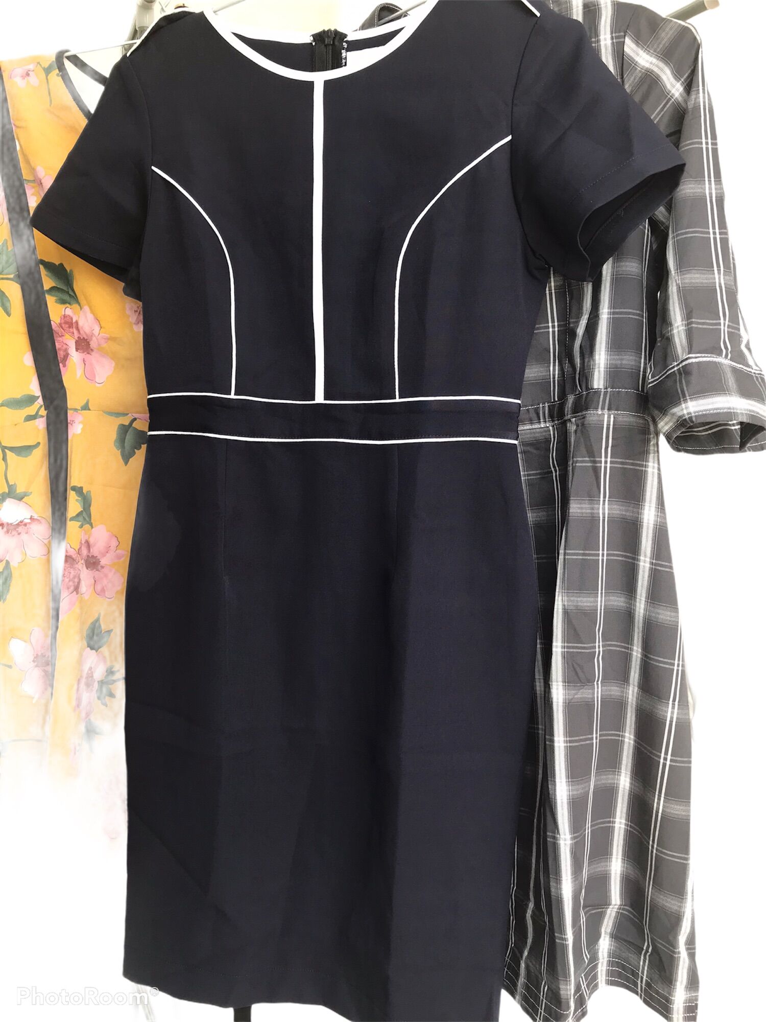 Đầm kiểu nữ kẻ sọc trắng size S