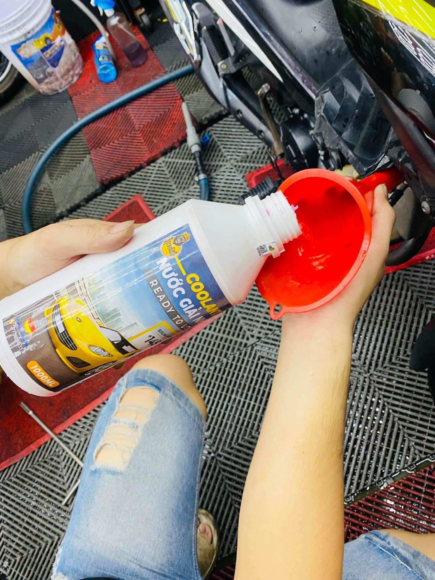 Nước làm mát động cơ sprayking chai 1 lít_giải nhiệt, chống tích tụ cặn